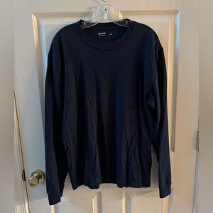 NWOT - Hollister Men's Navy Long Sleeve Tee